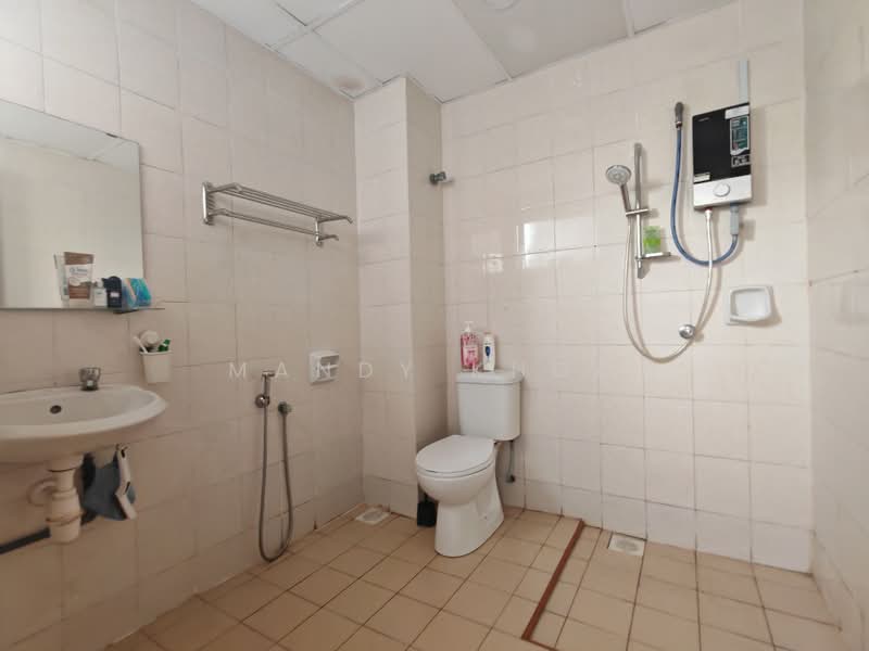 Townhouse for Sale in Jalan Ipoh (Kuala Lumpur) - Mandy Khoo - Bathroom - PropertyGuru.com.my