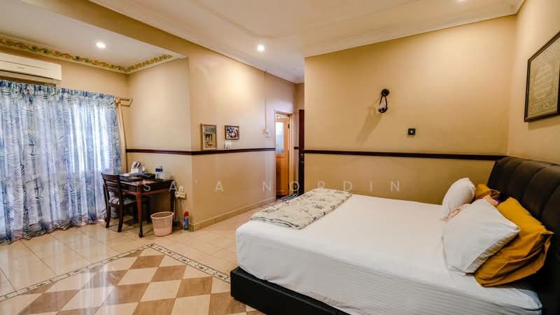 Rumah Banglo untuk Dijual di Sungai Buloh (Selangor) - Sa'a Nordin - Bedroom - PropertyGuru.com.my