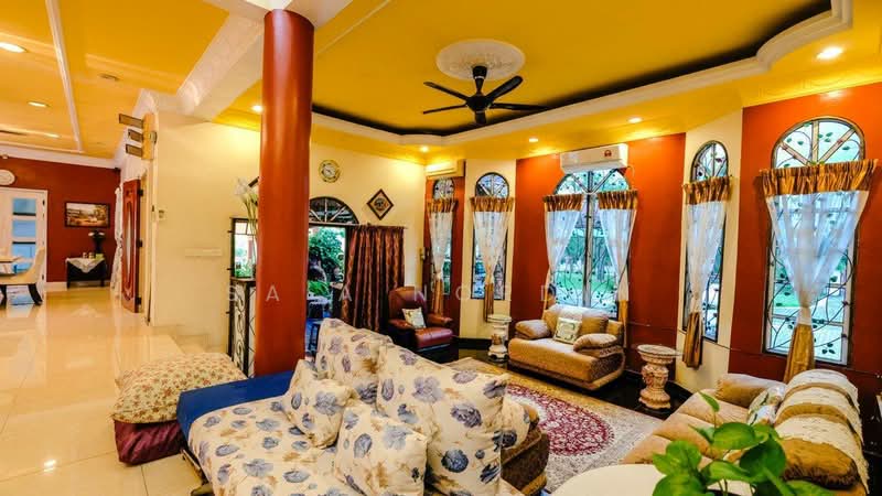 Rumah Banglo untuk Dijual di Sungai Buloh (Selangor) - Sa'a Nordin - Living Room - PropertyGuru.com.my