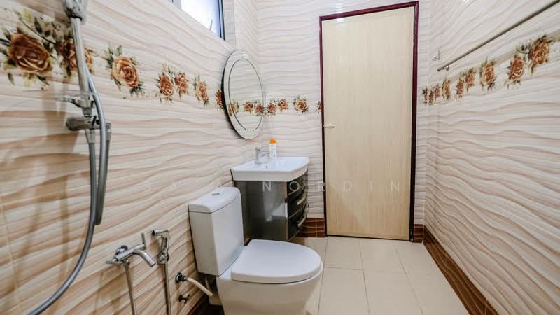 Rumah Banglo untuk Dijual di Sungai Buloh (Selangor) - Sa'a Nordin - Bathroom - PropertyGuru.com.my
