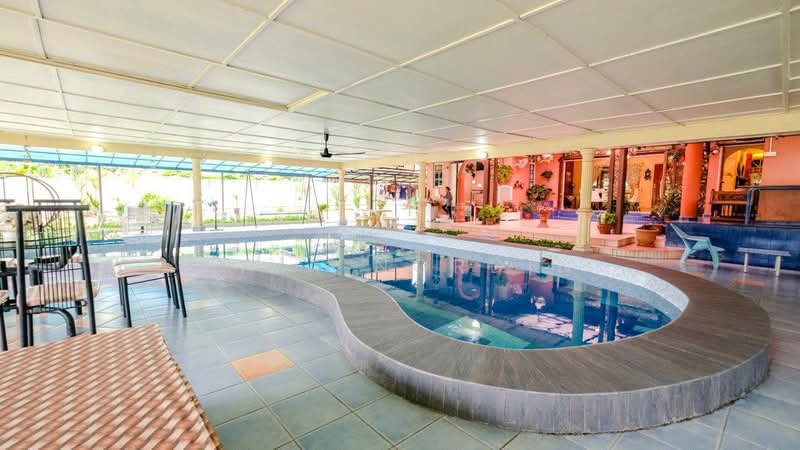 Rumah Banglo untuk Dijual di Sungai Buloh (Selangor) - Sa'a Nordin - Pool - PropertyGuru.com.my