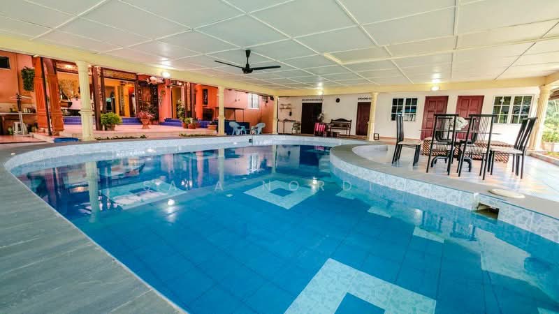 Rumah Banglo untuk Dijual di Sungai Buloh (Selangor) - Sa'a Nordin - Pool - PropertyGuru.com.my