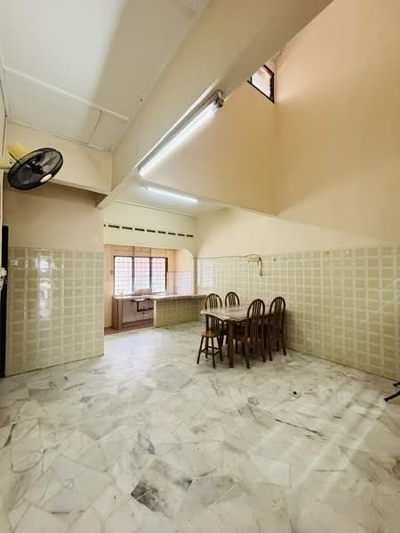 Rumah Teres 1 Tingkat untuk Disewa di Taman Titiwangsa (Kluang) - Sam Bro - Kitchen - PropertyGuru.com.my