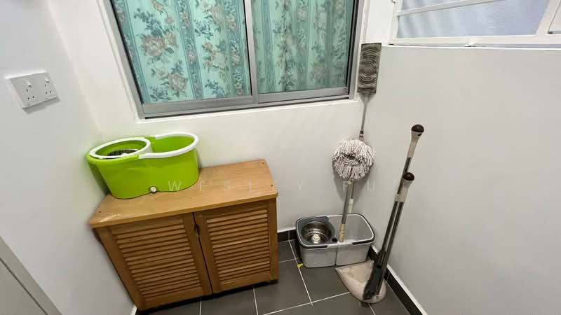 Servis Apartment untuk Disewa di Savanna Executive Suite @ Southville City - Wesley Fu - Bathroom - PropertyGuru.com.my