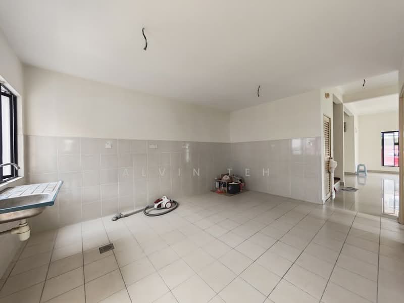 Terraced House for Sale in Bandar Kinrara Seksyen 1 (Bandar Kinrara) - Alvin Teh - Kitchen - PropertyGuru.com.my