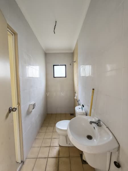 Terraced House for Sale in Bandar Kinrara Seksyen 1 (Bandar Kinrara) - Alvin Teh - Bathroom - PropertyGuru.com.my