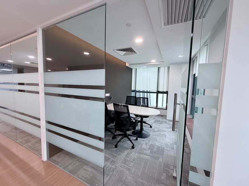 Office for Rent in KLCC (KL City Centre) - Karmen Chan - Discussion Room 1 - PropertyGuru.com.my