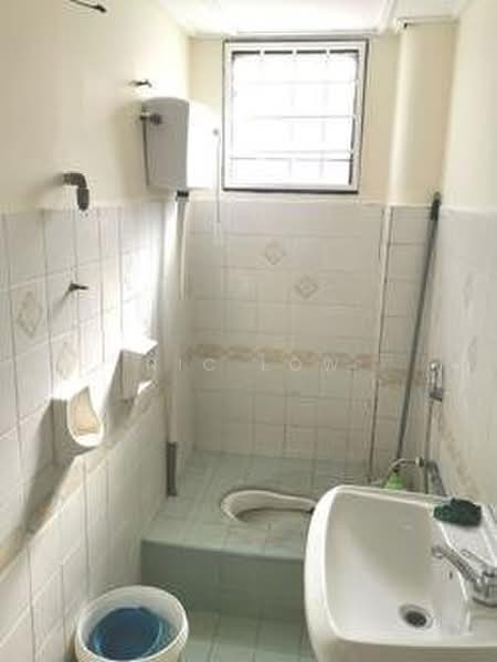 Apartment for Sale at Subang Perdana Goodyear Court 8 - Nic Low - Bathroom - PropertyGuru.com.my