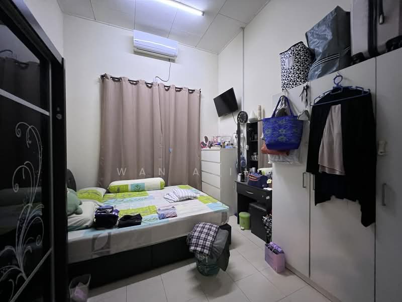 Rumah Teres 1 Tingkat untuk Dijual di Telok Panglima Garang (Selangor) - Wan Azima - Bedroom - PropertyGuru.com.my