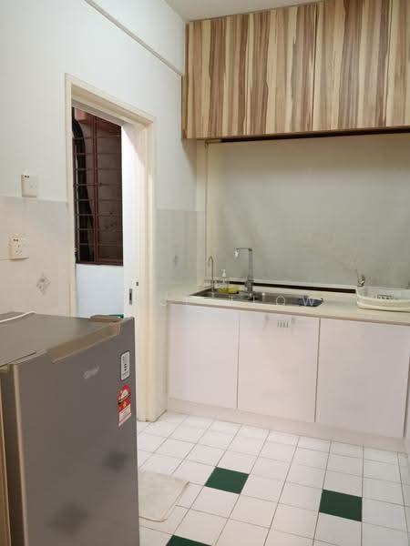 Kondominium untuk Dijual di Sunway Sutera Condominium - Grace Teow - Kitchen - PropertyGuru.com.my