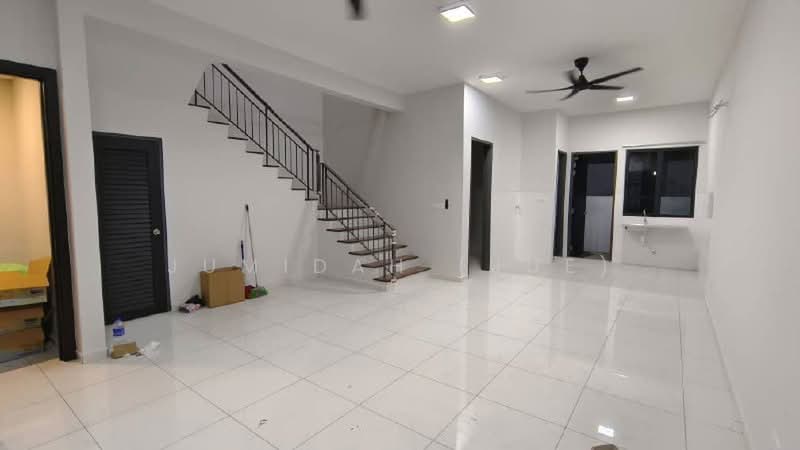 Terraced House for Rent in Kajang East (Semenyih) - JUMIDAH (JUE) - Living Room - PropertyGuru.com.my