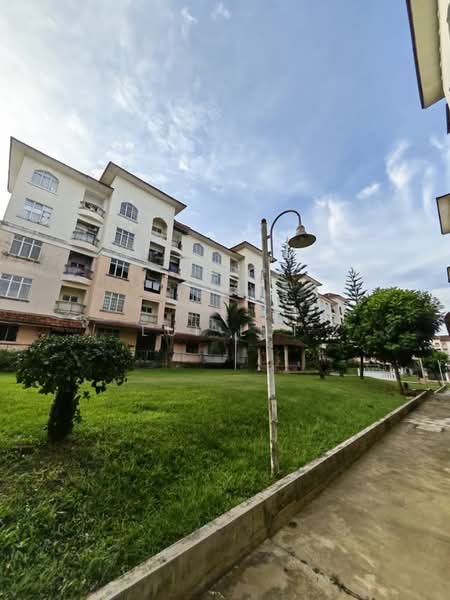 Rumah Bandar untuk Dijual di Johor Bahru (Johor) - Lui Lui - Exterior - PropertyGuru.com.my