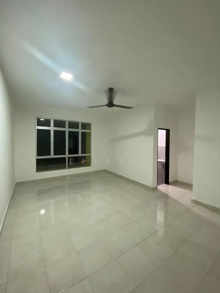 2-storey Terraced House for Rent in Dengkil (Selangor) - Elisa . - Master bedroom - PropertyGuru.com.my
