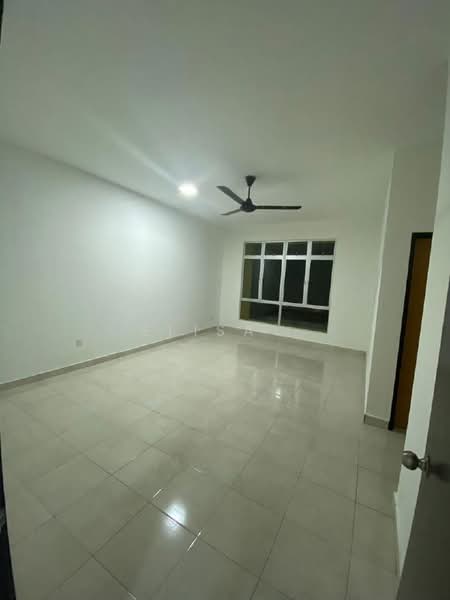 2-storey Terraced House for Rent in Dengkil (Selangor) - Elisa . - Master bedroom - PropertyGuru.com.my