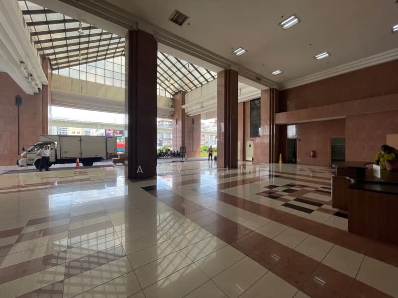 Kedai untuk Disewa di Bandar Puteri Puchong (Puchong) - Amy Lim - Lobby - PropertyGuru.com.my
