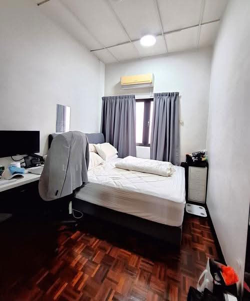 2-storey Terraced House for Sale in SS 23, Taman Sea (Petaling Jaya) - Lily Siow - Bedroom - PropertyGuru.com.my