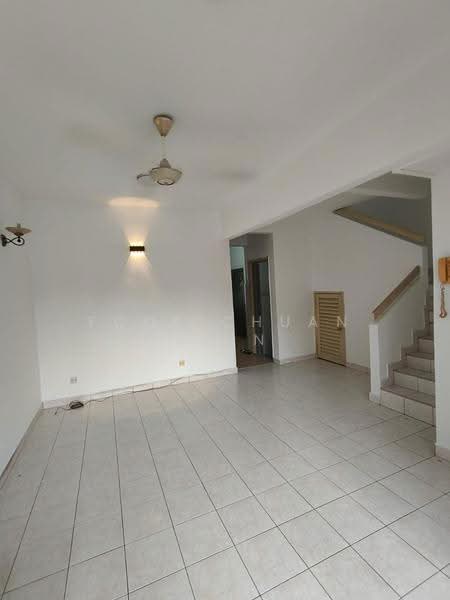 Rumah Teres 2-Tingkat untuk Dijual di Usj 13 (Subang Jaya) - Fook Chuan Chin - Living Room - PropertyGuru.com.my