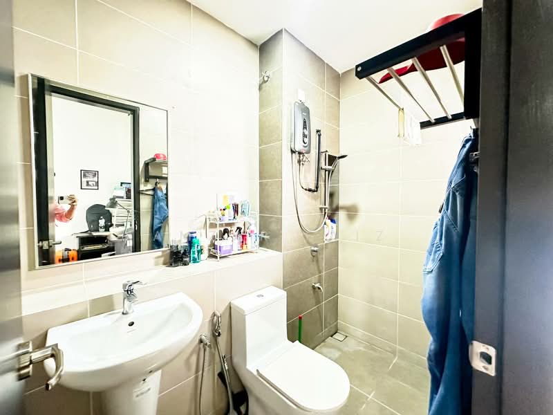2-storey Terraced House for Sale in Bukit Jelutong (Shah Alam) - Amzar Faiz - PropertyGuru.com.my
