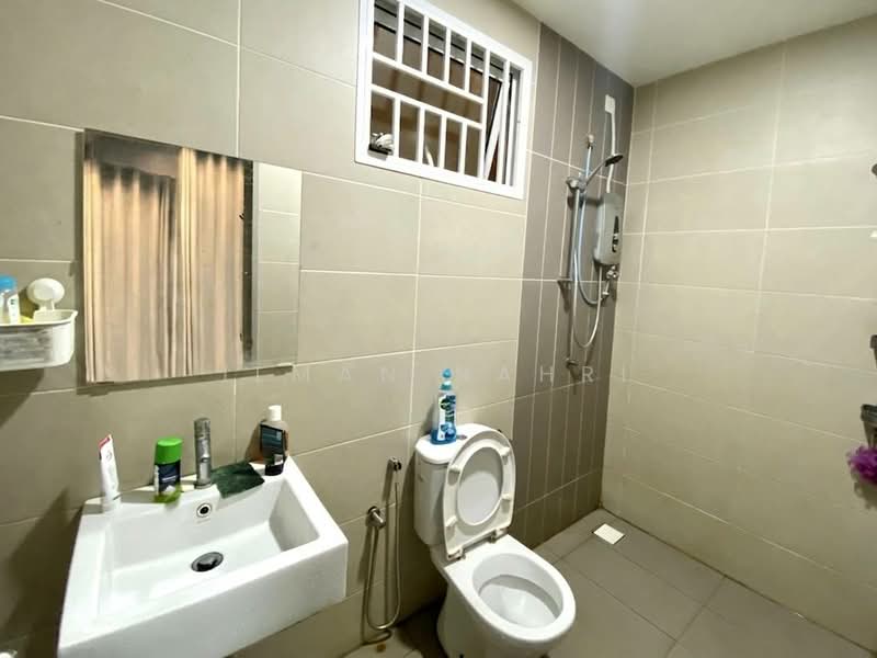 Servis Apartment untuk Dijual di Palmyra Residences - Ilman Nahri - Bathroom - PropertyGuru.com.my