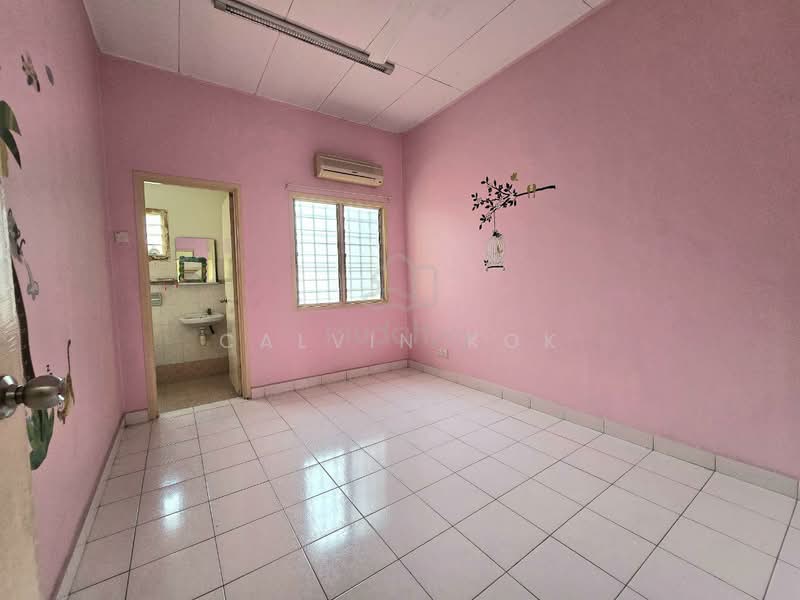 2-storey Terraced House for Sale in Taman Pelangi Semenyih (Semenyih) - Calvin Kok - Bedroom - PropertyGuru.com.my