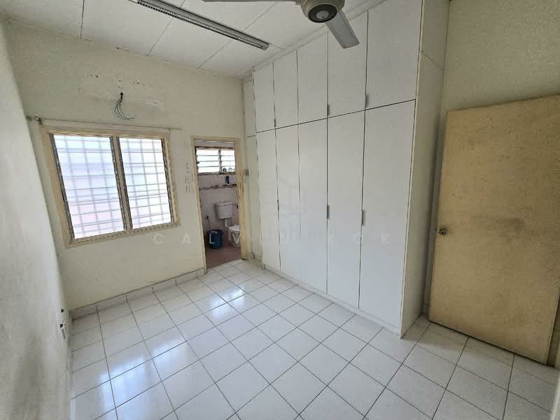 2-storey Terraced House for Sale in Taman Pelangi Semenyih (Semenyih) - Calvin Kok - Bedroom - PropertyGuru.com.my