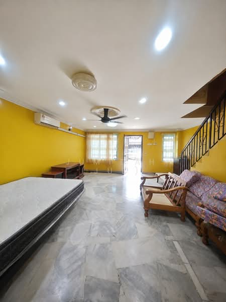 2-storey Terraced House for Rent in Bandar Bukit Mahkota (Bangi) - JUMIDAH (JUE) - Living Room - PropertyGuru.com.my