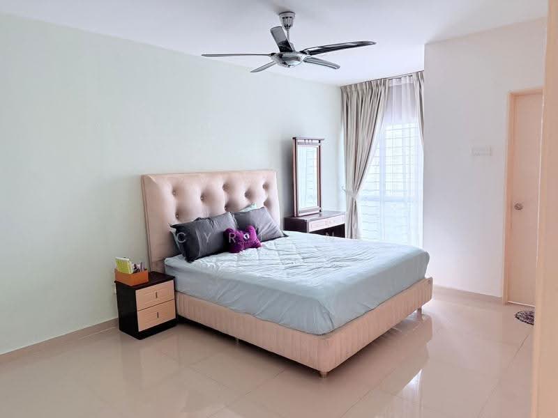 Kondominium untuk Dijual di Astana Lumayan - Cyrus Ng - Bedroom - PropertyGuru.com.my