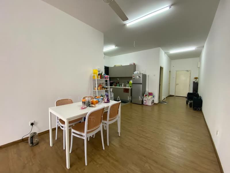 Kondominium untuk Dijual di Lakefront Homes - Azira Ahmad - Dining Room - PropertyGuru.com.my