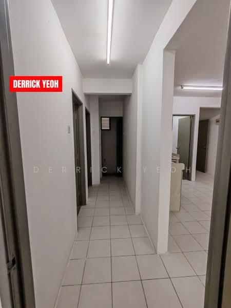 Apartment for Rent at The Rise Collection 1 - Derrick Yeoh - Corridor - PropertyGuru.com.my