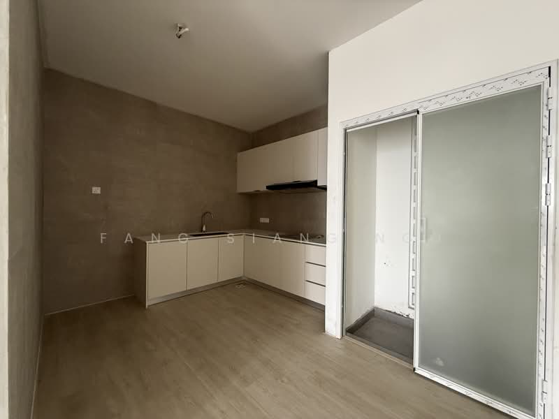 Service Residence for Sale at The Banquet Residence - Fang Siang Ngo - Kitchen - PropertyGuru.com.my