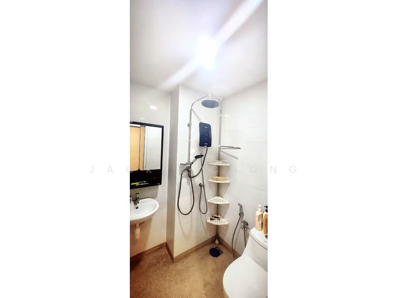 Servis Apartment untuk Dijual di Service Residence @ Landmark Residence 1 - Jackie Chong - Bathroom - PropertyGuru.com.my