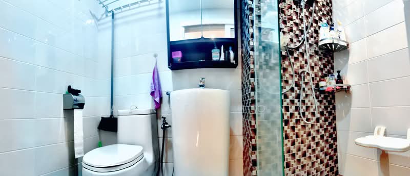 Servis Apartment untuk Dijual di Service Residence @ Landmark Residence 1 - Jackie Chong - Bathroom - PropertyGuru.com.my