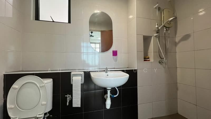 Service Residence for Sale at Sky Gardens Residences - Au Yong Lucy - Bathroom - PropertyGuru.com.my