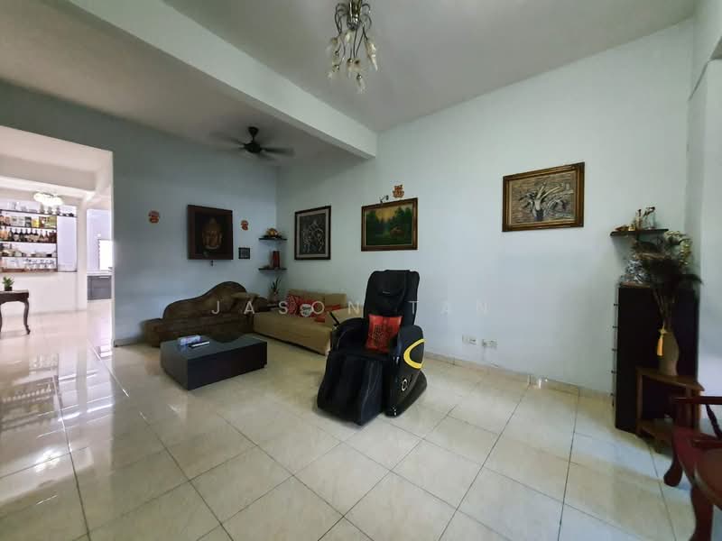Rumah Teres 2 Tingkat untuk Dijual di Taman Prima Tropika (Seri Kembangan) - Jason Tan - Living Room - PropertyGuru.com.my