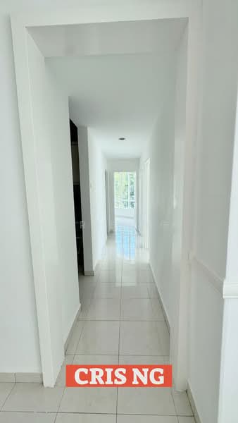 Kondominium untuk Dijual di Regency Heights Condo - Cris Ng - Corridor - PropertyGuru.com.my