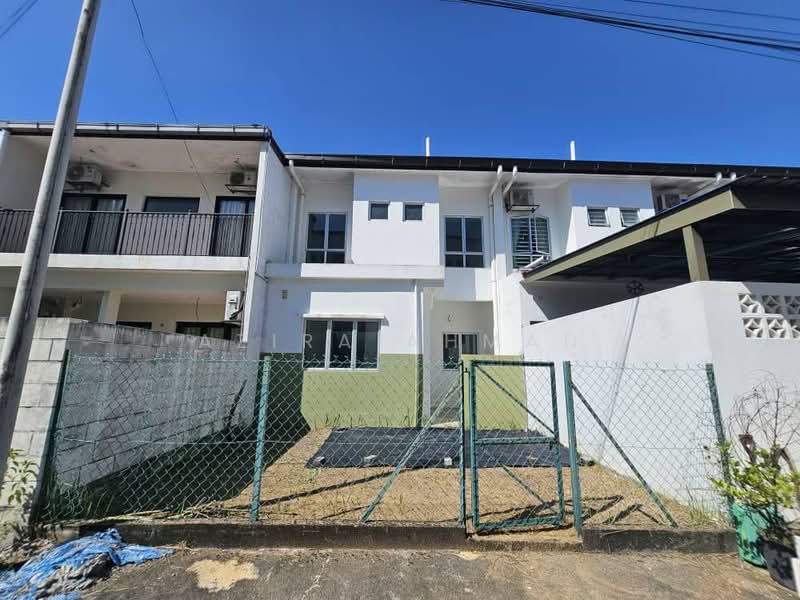 Rumah Teres 2.5 Tingkat untuk Dijual di Sungai Merab (Dengkil) - Azira Ahmad - Exterior - PropertyGuru.com.my