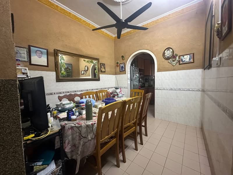 2-storey Terraced House for Sale in Bukit Indah (Iskandar Puteri (Nusajaya)) - Lui Lui - Dining Room - PropertyGuru.com.my