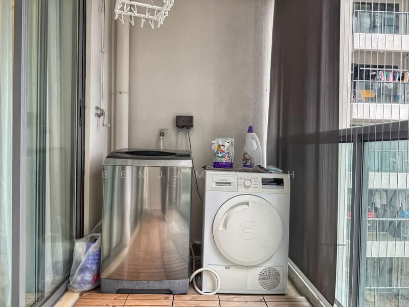 Servis Apartment untuk Disewa di R&F Princess Cove Phase 1 - Benjamin Oh - Balcony - PropertyGuru.com.my