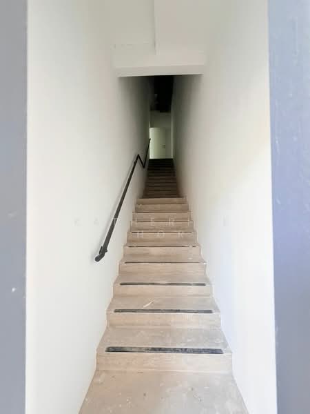 Shop / Office for Rent in Gelugor (Penang) - Katherine Khor - Corridor - PropertyGuru.com.my