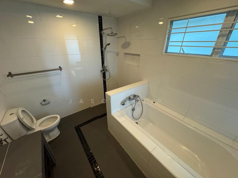 Servis Apartment untuk Disewa di Ritze Perdana 2 - Jason Low - Bathroom - PropertyGuru.com.my