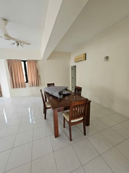 Condominium for Rent at Sri Pangkor Condominium - Lee Meng Keat - Dining Room - PropertyGuru.com.my