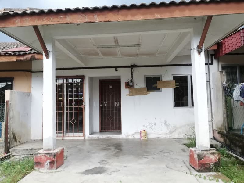 1-storey Terraced House for Sale in Rawang (Selangor) - Evelyn Khoo - Car Porch - PropertyGuru.com.my