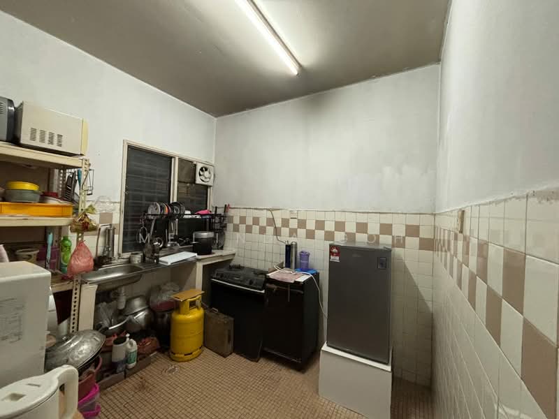 Rumah Teres 2 Tingkat untuk Dijual di Taman Kepong Indah (Kepong) - Melinda Goh - Kitchen - PropertyGuru.com.my