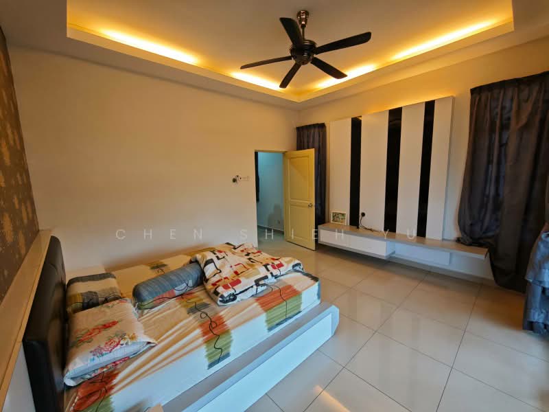 Semi-Detached House for Sale in Indahpura Iris Park (Kulai) - Chen Shieh Yu - Bedroom - PropertyGuru.com.my