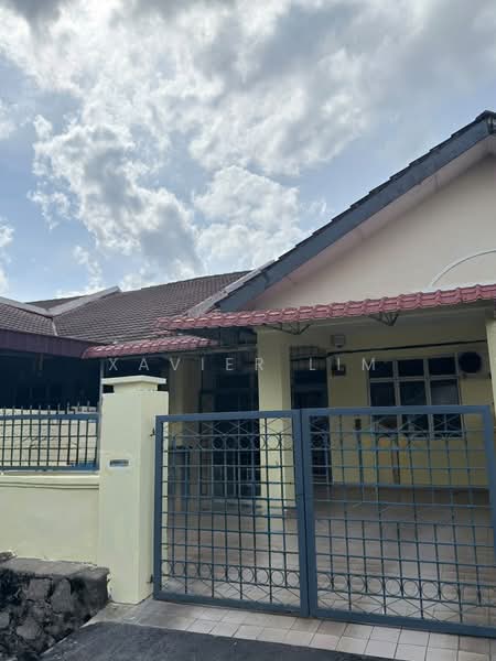 Rumah Teres 1 Tingkat untuk Dijual di Taman Desa Jasmin (Nilai) - Xavier Lim - Exterior - PropertyGuru.com.my