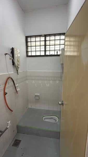 Rumah Teres 1 Tingkat untuk Dijual di Taman Desa Jasmin (Nilai) - Xavier Lim - Bathroom - PropertyGuru.com.my