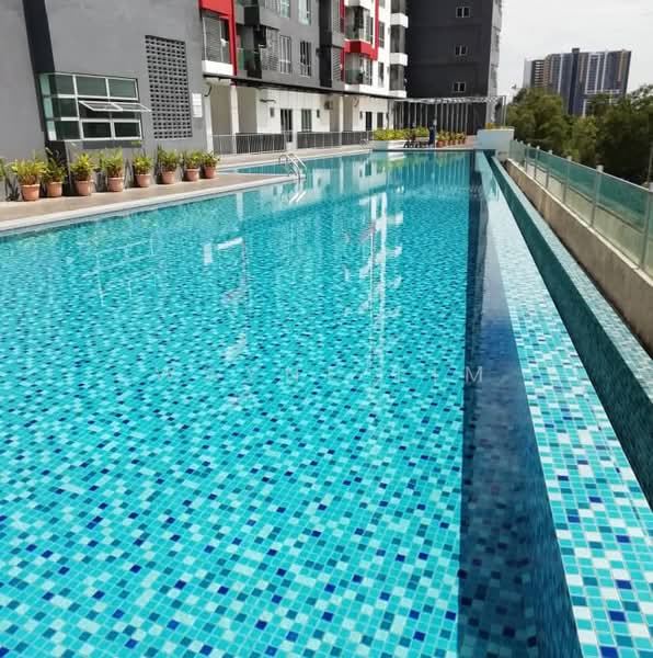 Servis Apartment untuk Disewa di Silk Residence - Wayne Lim - Pool - PropertyGuru.com.my