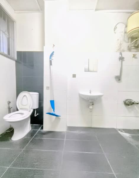 2-storey Terraced House for Sale in Taman Kesuma (Ampang) - Jenny Choong - Bathroom - PropertyGuru.com.my