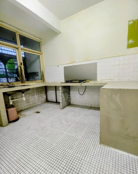2-storey Terraced House for Sale in Taman Kesuma (Ampang) - Jenny Choong - Kitchen - PropertyGuru.com.my