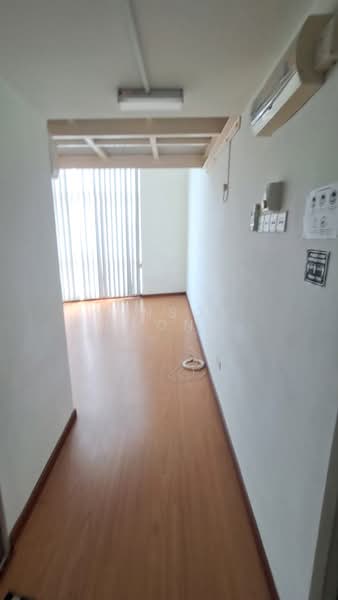 Office for Rent in Taman Bukit Jambul (Bukit Jambul) - Winson Chong - Corridor - PropertyGuru.com.my